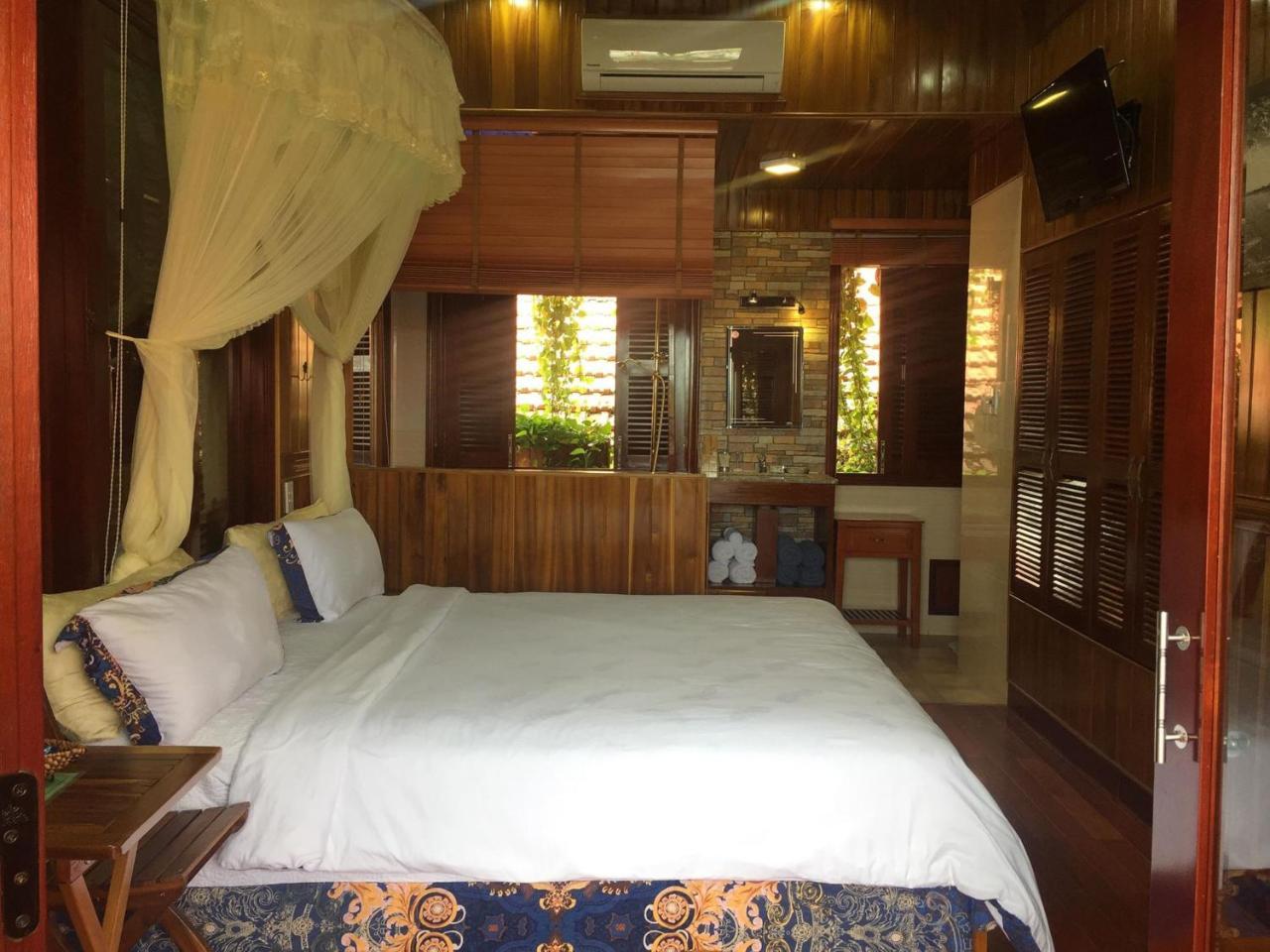 Khamy Riverside Villa Хойан Экстерьер фото